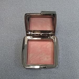 Hourglass Ambient Lighting Blush